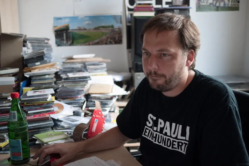 "Downloads sind die Peitsche für den Künstler"